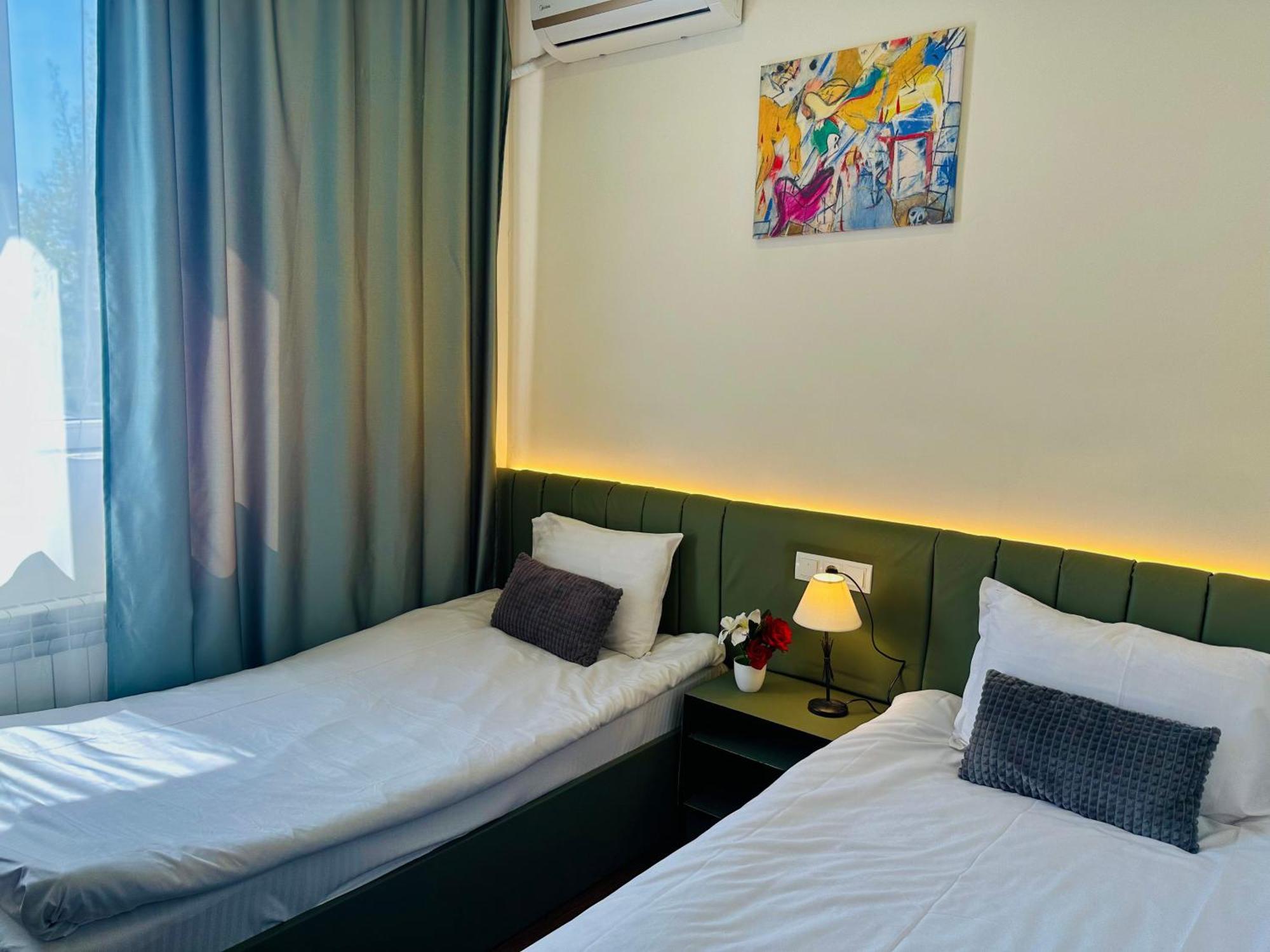 Rest Apartments By Nava Hotel Erévan Extérieur photo