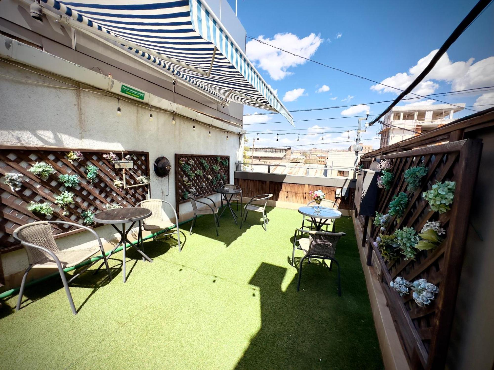 Rest Apartments By Nava Hotel Erévan Extérieur photo